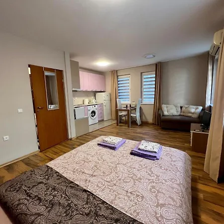 Cozy One-bedroom Near Sea Garden Appartement